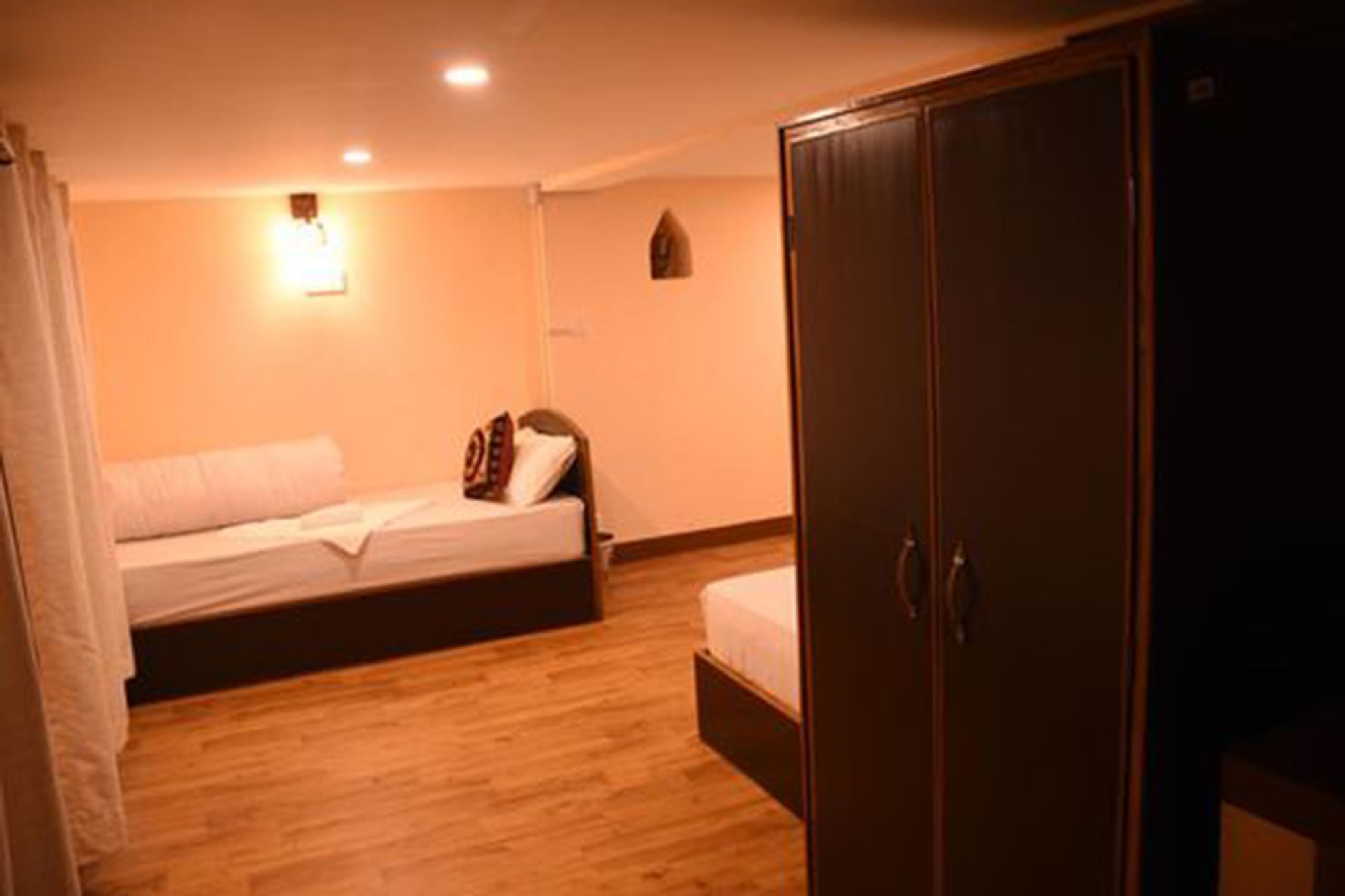 Subha Guest House Bhatgoan Esterno foto